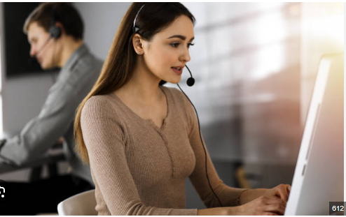 Read more about the article Why Smart Businesses Are Turning to Call Centre Outsourcing