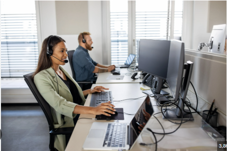 Read more about the article How Can a Help Desk Improve Your Business?