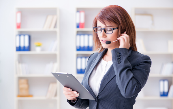 Read more about the article The Ultimate Guide to Helpdesk Outsourcing Call Services in 2025